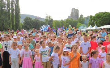 Bajramska zabava za najmlađe: Radost bajrama na Kamberović polju u Zenici