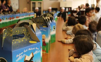 Bajramske posjete: Podjela bajramskih paketića