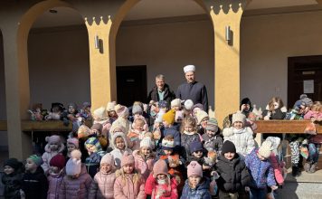 Djeca iz Predškolske ustanove Lastavica posjetili Medžlis